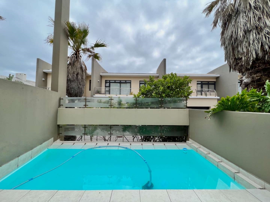 To Let 3 Bedroom Property for Rent in Sunset Beach Western Cape